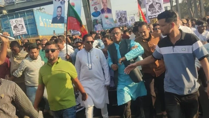 সীতাকুণ্ডে ধানের শীষের পক্ষে যুবদলের বিশাল গণমিছিল