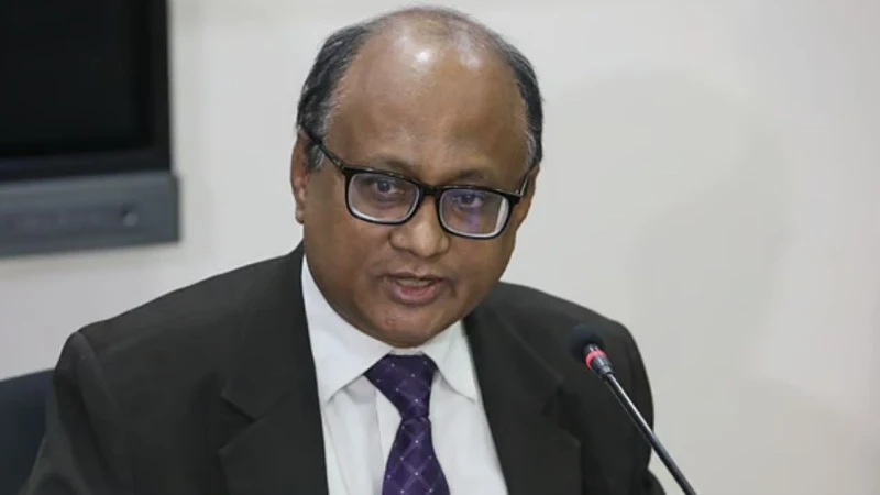 দুই কমিশনারসহ পদত্যাগ করলেন দুদক চেয়ারম্যান ড. আবদুল মোমেন