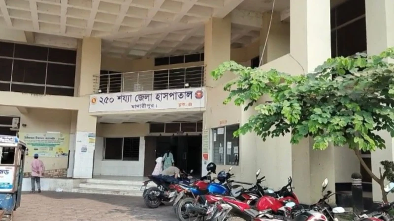 ​মাদারীপুরে দাদা ও নাতির বিরুদ্ধে কিশোরীকে ধর্ষণের অভিযোগ