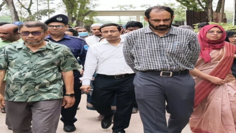 হাসপাতাল পরিদর্শনে হঠাৎ স্বাস্থ্যমন্ত্রী, অনুপস্থিত ডাক্তারদের বিরুদ্ধে ব্যবস্থা নেওয়ার ঘোষণা