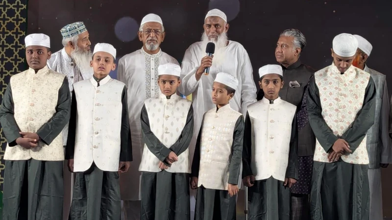 ‘পিএইচপি কুরআনের আলো’য় চ্যাম্পিয়ন হাফেজ মুনতাহা, বিজয়ীদের জন্য অর্থ পুরস্কার ও উমরাহর সুযোগ