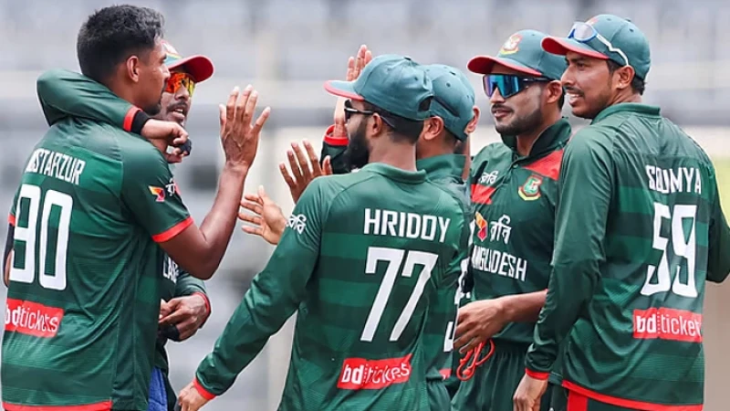 দুই কোটি টাকা বোনাস পাচ্ছে ক্রিকেট দল