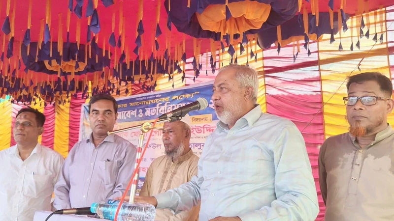 পড়াশোনায় নজরদারি, মোবাইল আসক্তি নিয়ন্ত্রণ ও নৈতিক শিক্ষা জোরদারের আহ্বান