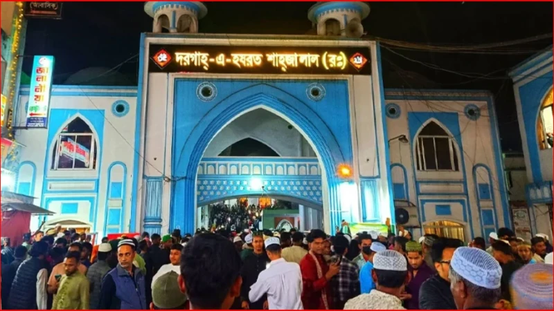 শাহজালাল (রহ.) মাজারের দান বাক্সে স্বচ্ছতা নিশ্চিতে সিসিটিভি ক্যামেরা স্থাপন