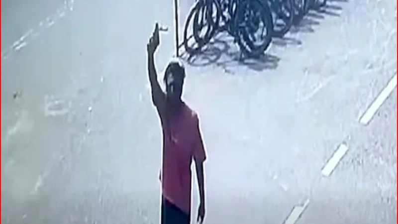 কালুরঘাট বিসিক এলাকায় প্রকাশ্যে গুলি, আতঙ্ক ছড়াল সশস্ত্র মহড়া