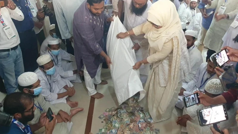 পাগলা মসজিদের ১৩টি সিন্দুকে মিলল ৪৩ বস্তা টাকা, ভাঙতে পারে অতীতের সব রেকর্ড