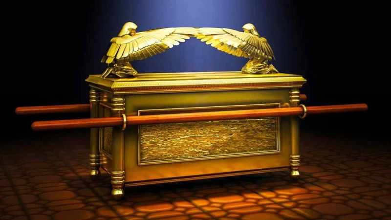 কোরআনে বর্ণিত অলৌকিক সিন্দুকে কী ছিল