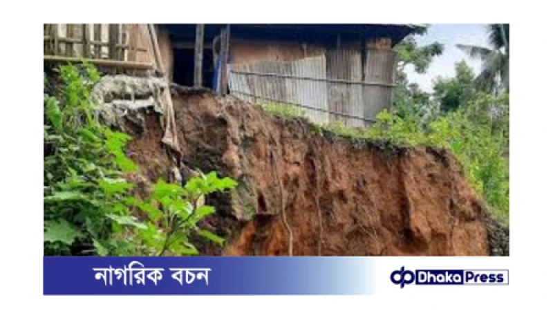 কক্সবাজারে ভয়াবহ পাহাড় ধস: একই পরিবারের তিনজনের মৃত্যু