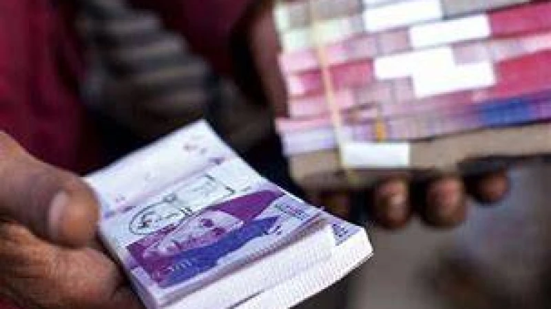 ইমরান খানকে গ্রেপ্তারের প্রতিক্রিয়ায় পাকিস্তানি রুপির রেকর্ড দরপতন