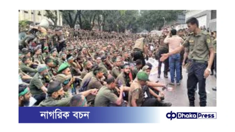 রাজধানীর তিন থানায় আনসার সদস্যদের বিরুদ্ধে মামলা