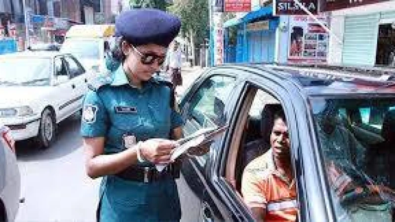 ঢাকায় একদিনে ৭৩৪ ট্রাফিক মামলা, জরিমানা ৩১ লাখ টাকা