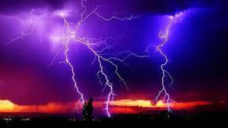 ঠাকুরগাঁওয়ে বজ্রপাতে ভয়াবহ দুর্ঘটনা: তিনের মৃত্যু, নয়জন আহত