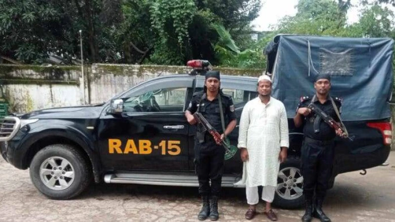 ড্রাইভার থেকে কোটিপতি বনে যাওয়া সী লাইন বাদশা আটক! 