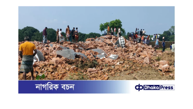 অবৈধ ৩টি ইটভাটা গুঁড়িয়ে দিল প্রশাসন