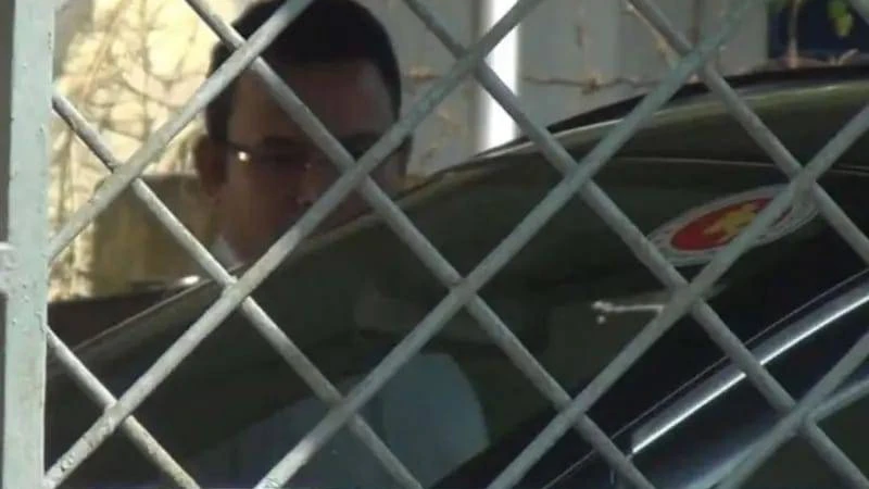 ব্যক্তিগত কাজে সরকারি গাড়ির অপব্যবহার করেন কুড়িগ্রাম স্বাস্থ্য কর্মকর্তা