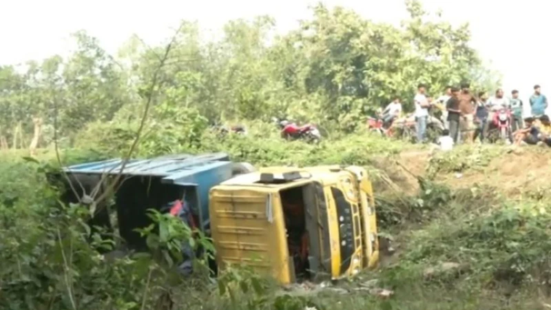মেহেরপুর সড়কে পুনরায় ডাকাতির চক্রান্ত: দুইজন আহত