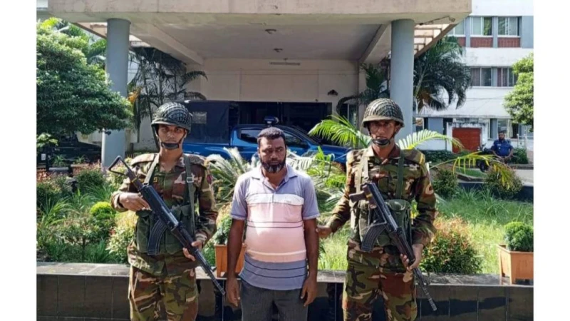 সাঘাটার বোনারপাড়ায় শ্রমিক দলের সভাপতি মানিক মিয়া চাদাবাজির অভিযোগে সেনাবাহিনীর হাতে গ্রেফতার