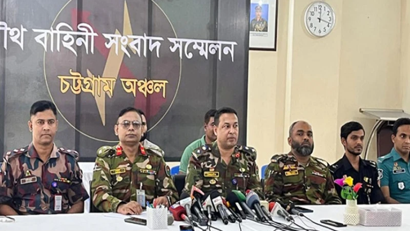 চট্টগ্রামে হাজারী লেনে সহিংসতা: যৌথ বাহিনীর অভিযানে ৮০ আটক