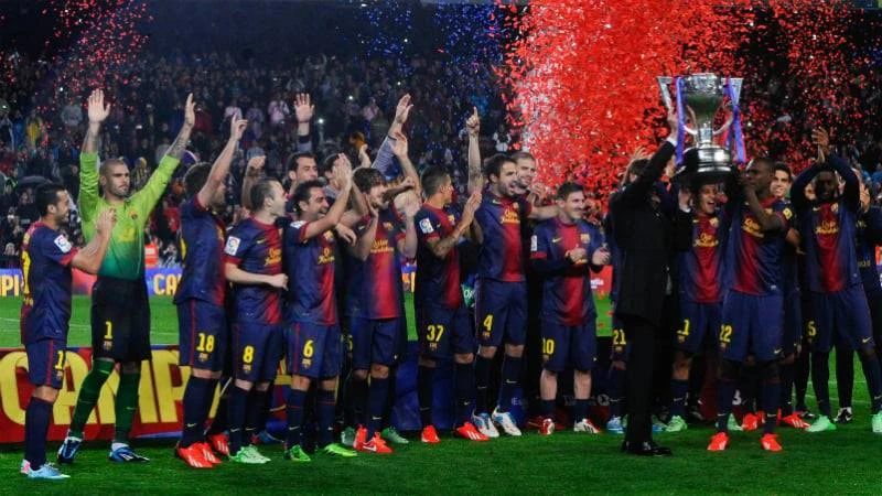 ট্রফি হাতে পাওয়ার রাতে বার্সার হার