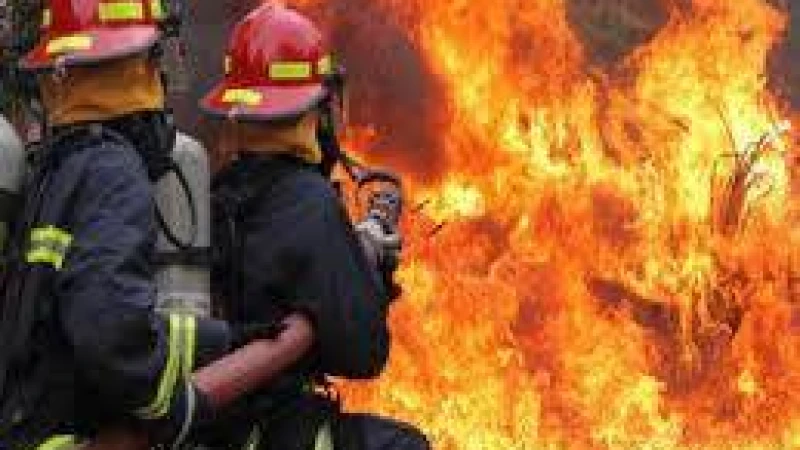 **সাভারে টেক্সটাইল কারখানায় আগুন**