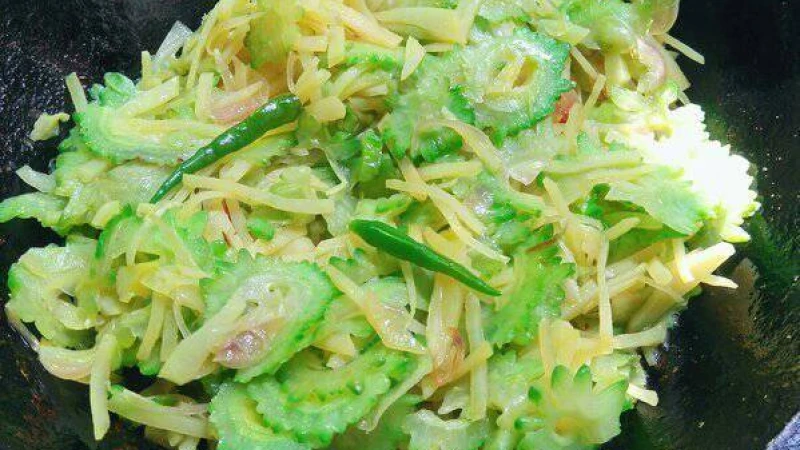 যেভাবে রান্না করলে করলা তেতো লাগবে না