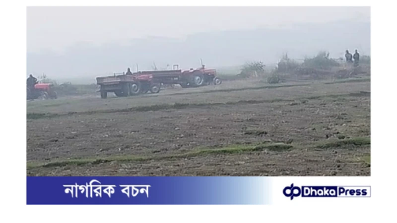 লাকসামে সরকারি  খালের মাটি হরিলুট