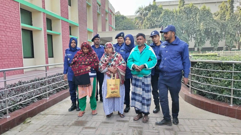 নওগাঁয় আন্ত:জেলা চোর চক্রের তিন সদস্য গ্রেফতার