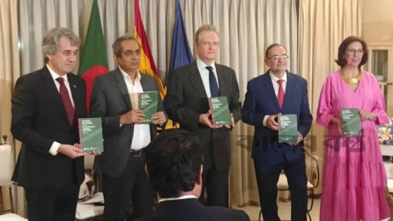 স্প্যানিশ-বাংলা ফুটবল অভিধানের মোড়ক উন্মোচন