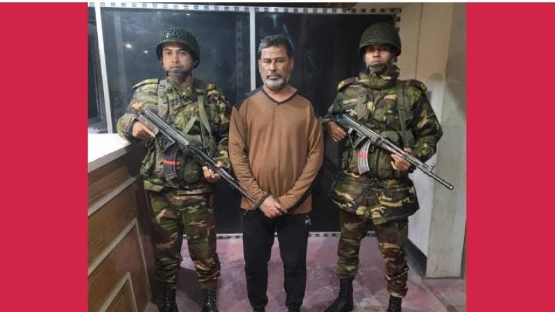 সেনাবাহিনীর অভিযানে কুমিল্লায় আওয়ামিলীগ নেতা গ্রেপ্তার