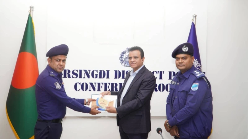 শ্রেষ্ঠ ওসি হিসেবে নির্বাচিত হলেন এমদাদুল হক 