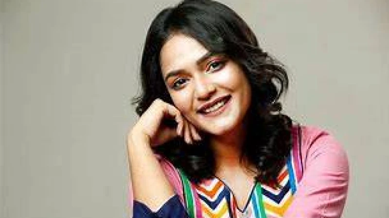 পরিশ্রম, সততা ও বিনয় নিয়ে একটু একটু করে পথ চলছি: মৌসুমী মৌ