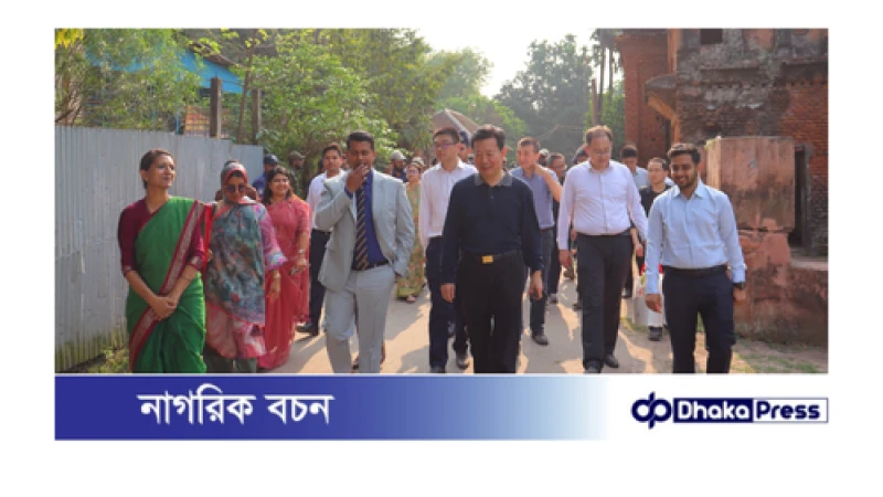 ছয় সদস্যের একটি প্রতিনিধিদলসহ-লি কুউন সোনারগাঁর ঐতিহাসিক পানাম সিটি পরিদর্শন করেন।  