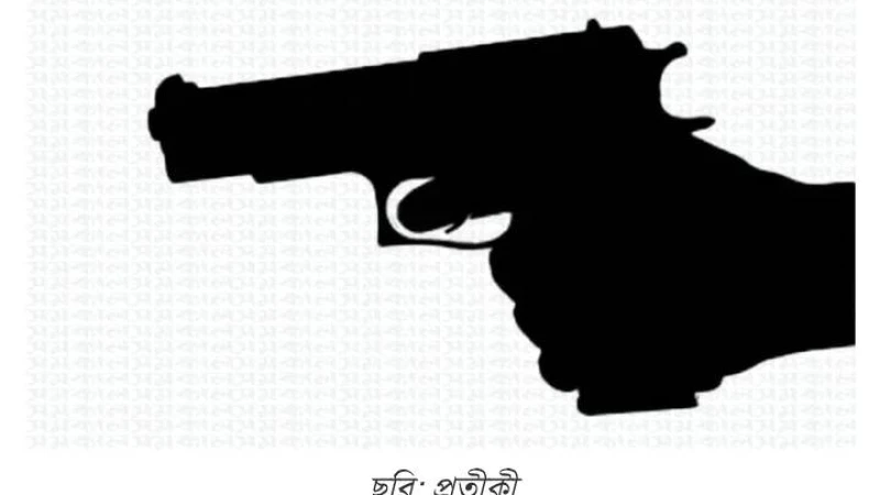 রাজধানীর গুলশানে সুমন নামে এক যুবকের মাথায় অস্ত্র ঠেকিয়ে গুলি করেছে সন্ত্রাসীরা।