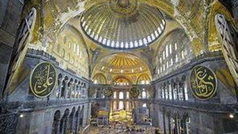 আয়া সোফিয়ায় লাখো মানুষের সেজদা ফজরের পর