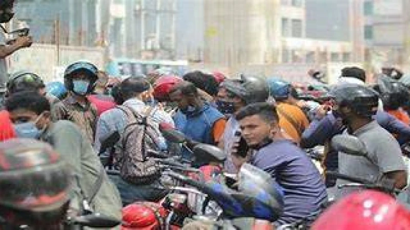 প্রতিবন্ধী চালকদের অবরোধ ঢাকার গাবতলীতে