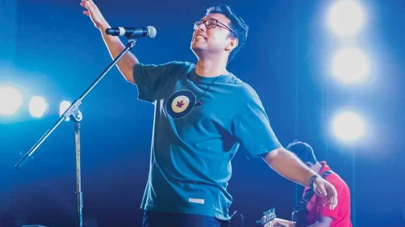 কলকাতার সংগীতশিল্পী অনুপম রায় গাইবেন ঢাকার কনসার্টে