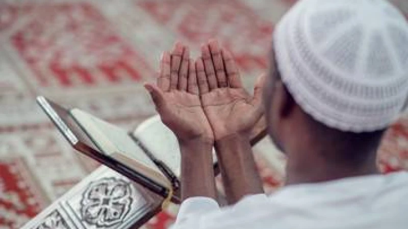 নেক আমলের অসিলায় দোয়া করা ইসলামে বৈধ