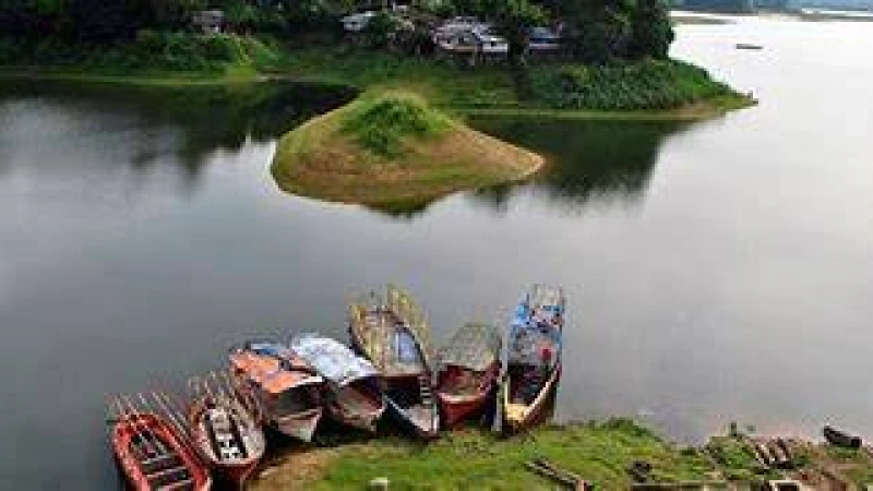 কাপ্তাই হ্রদে পানিস্বল্পতায় কমে গেছে বিদ্যুৎ উৎপাদন