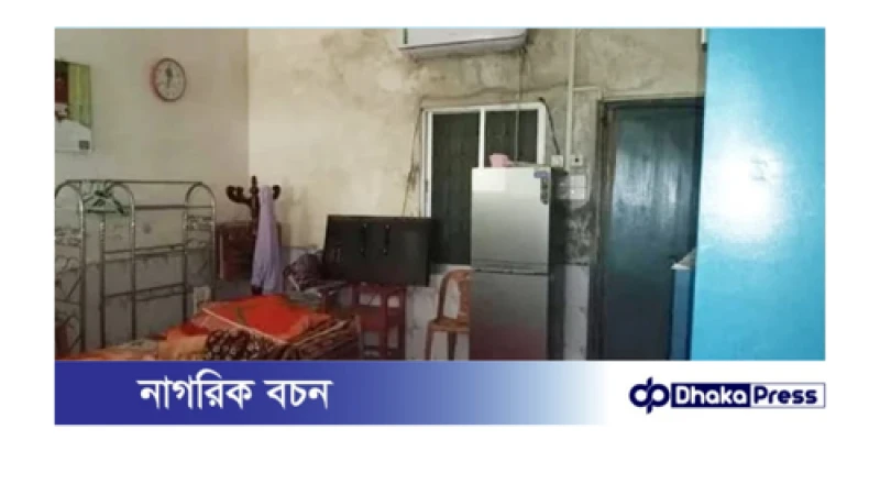 কুড়িগ্রামে শ্রেণিকক্ষকে শয়নকক্ষ বানালেন উপাধ্যক্ষ