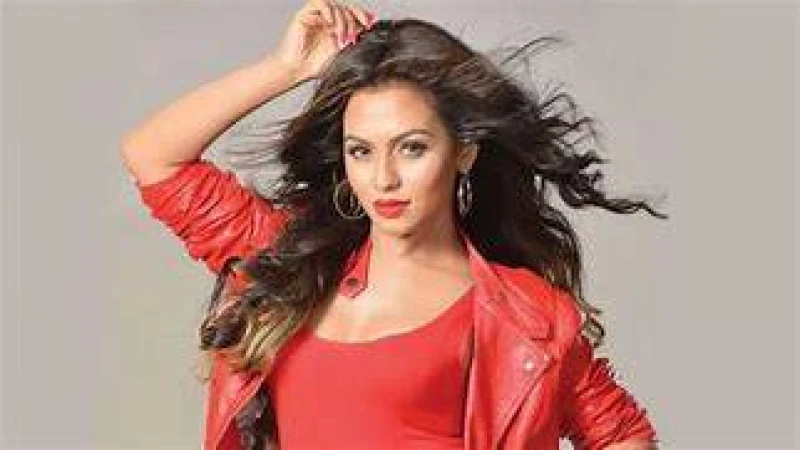 নুসরাত ফারিয়া কেন ‘সুড়ঙ্গ’ সিনেমায়