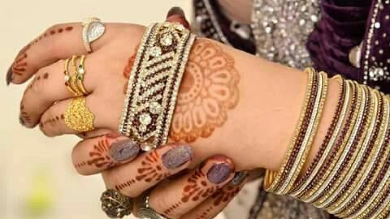 হাতে পুরনো চুড়ি ফিট করার উপায়