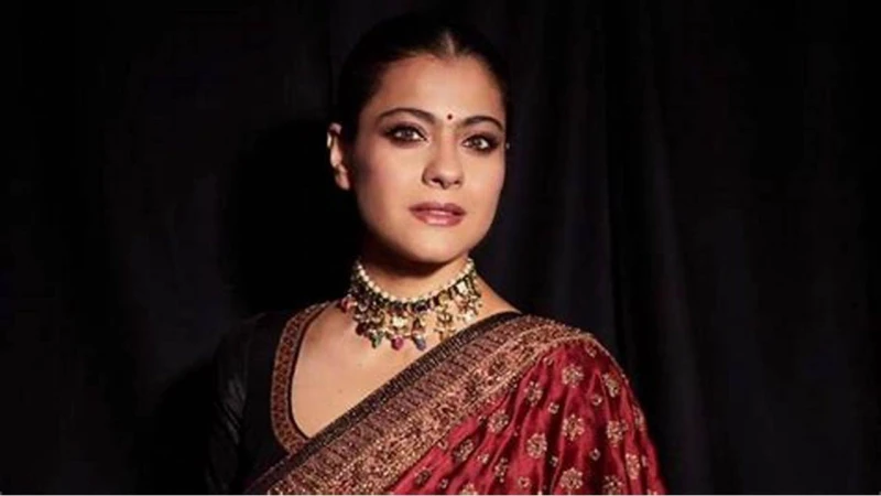 বিরতি নিলেন সামাজিক যোগাযোগমাধ্যম থেকে কাজল