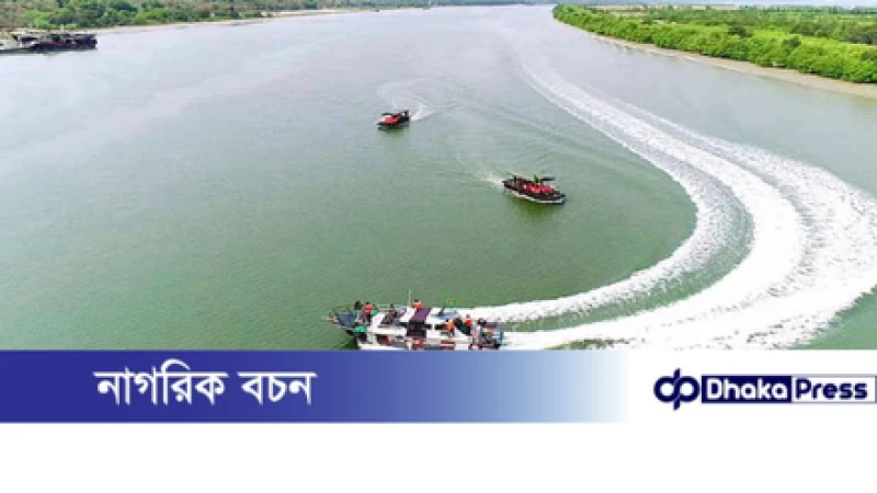 আরাকান আর্মির ধাওয়ায় নাফ নদীতে ট্রলার ডুবি, ৭ জেলে উদ্ধার