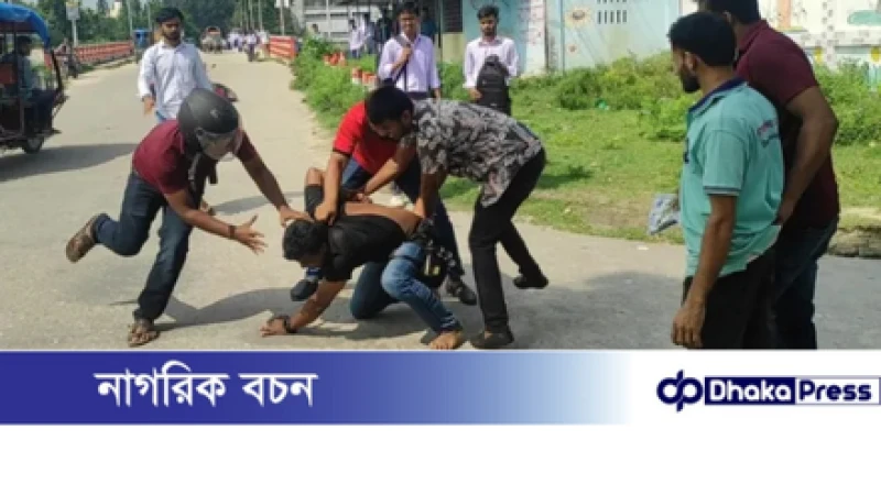 ফিল্মি স্টাইলে দুই মাদক ব্যবসায়ী আটক, উদ্ধার ৭০০ পিস ইয়াবা