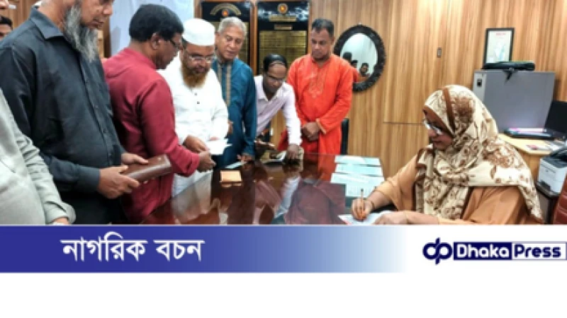 তিস্তা মহাপরিকল্পনা বাস্তবায়নের দাবিতে কুড়িগ্রাম‌ ডিসিকে স্মারকলিপি প্রদান