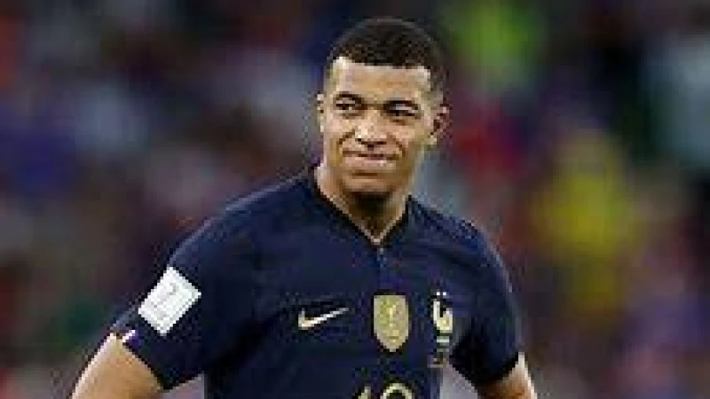 পিএসজিতে থাকছেন না এমবাপ্পেও