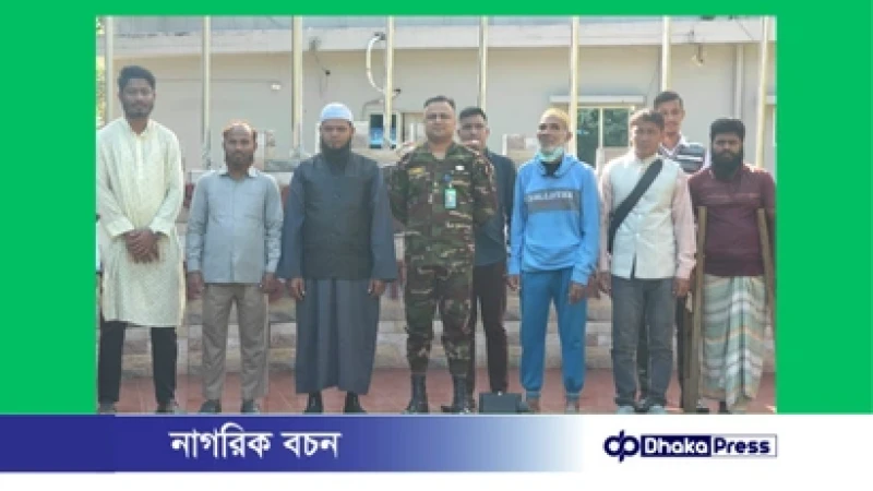 খাগড়াছড়ি সেনা রিজিয়নের আর্থিক সহায়তা বিতরণে হতদরিদ্র ও শিক্ষার্থীদের পাশে