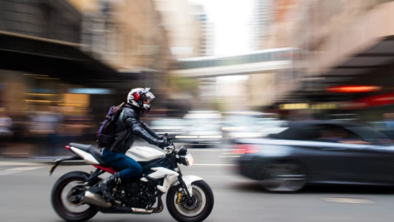 কীভাবে বুঝবেন বাইকের ইঞ্জিন অয়েল বদলের সময় হয়েছে