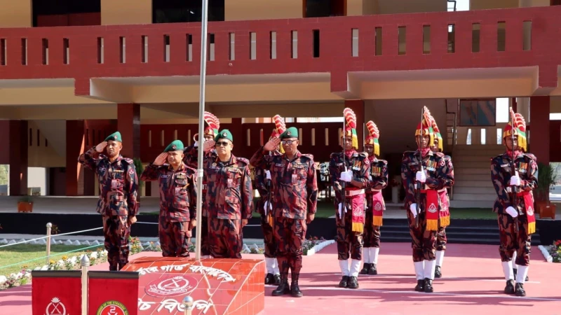 সেন্টমার্টিন ও টেকনাফে দুটি নতুন বিওপি উদ্বোধন করলেন বিজিবি মহাপরিচালক