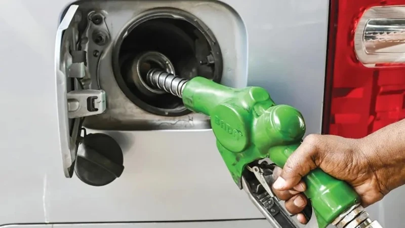 জ্বালানি সংকট: বাড়তে পারে সাপ্তাহিক ছুটি, ফিরতে পারে অনলাইন ক্লাস ও হোম অফিস